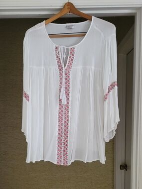 Avenue White Tunic Top with Pink Embroidered Trim